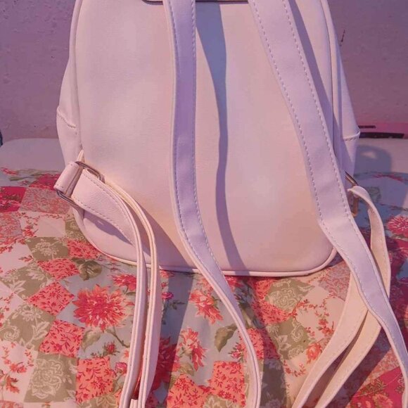 Backpack - Picture 2 of 3